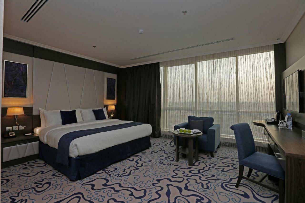 Hotel Swiss Flora Royal 4*